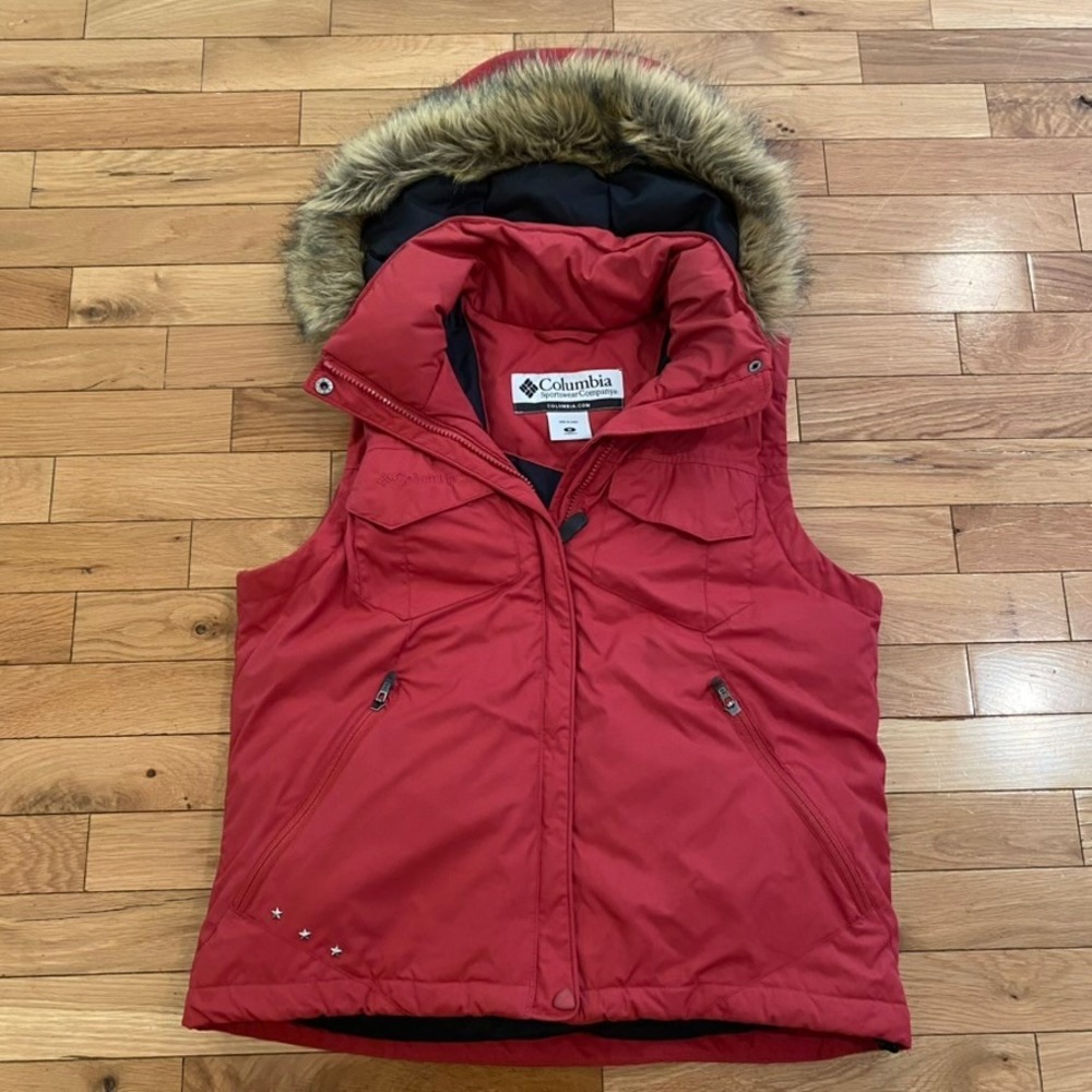 Columbia Womens Red Hooded Puffer Vest Faux Fur Trim Detachable Hood Medium